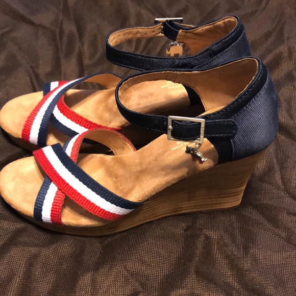 red white and blue wedges